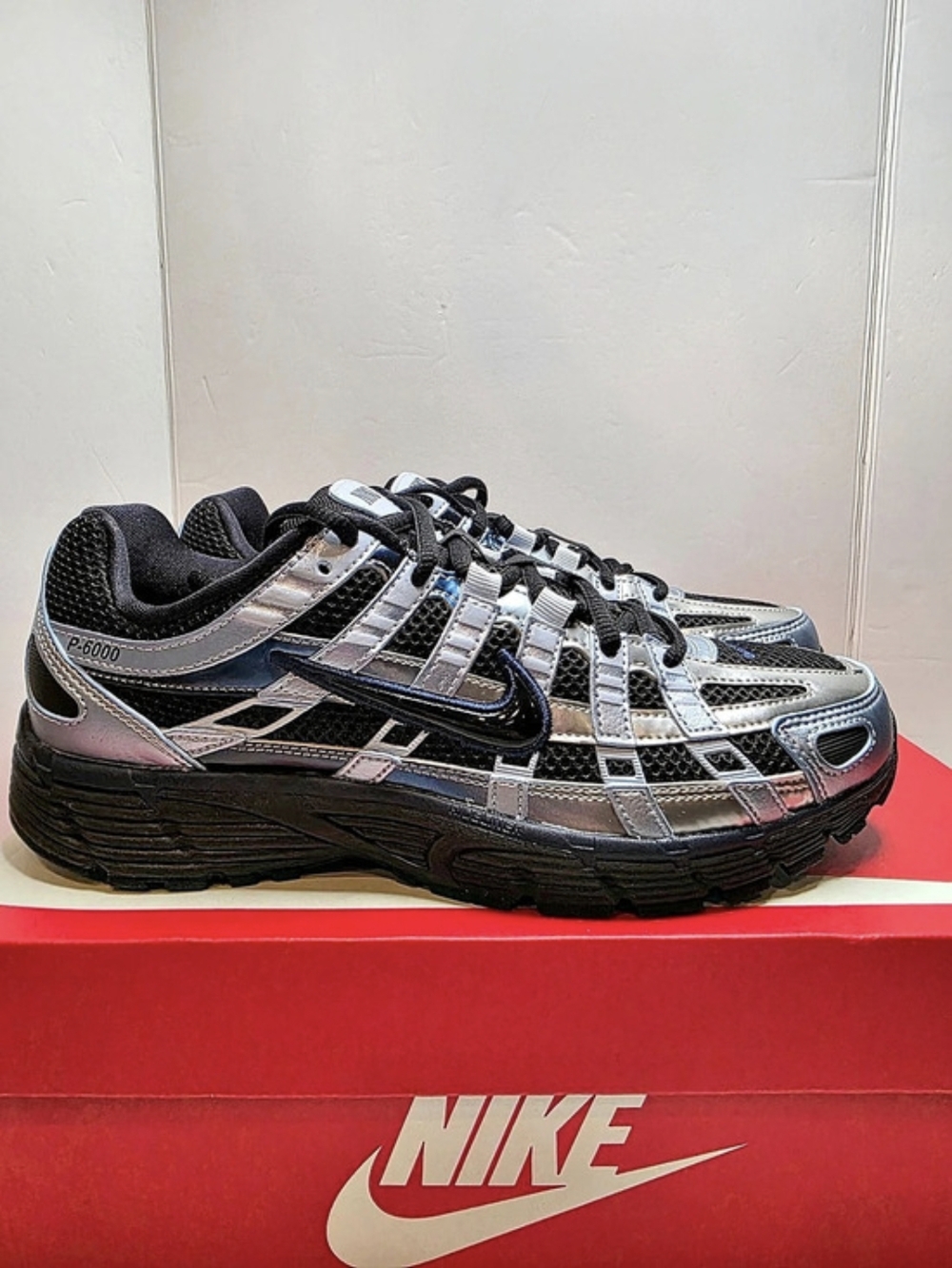 NEW Nike P-6000 Women's Size 9 Black /Hydrogen Blue IM9013-001